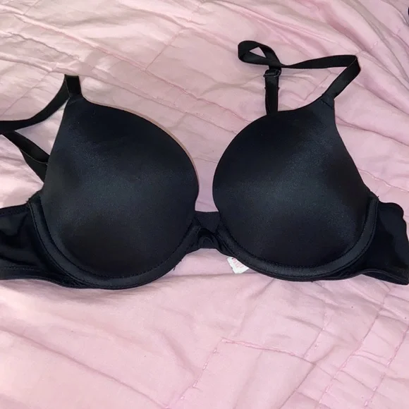 PINK Victoria’s Secret Bras - Picture 3 of 5